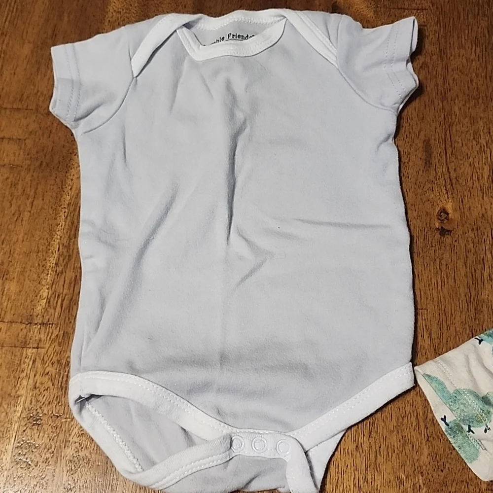 N/A onesies sz